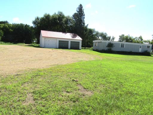 742 200th Avenue SW, Appleton, MN 56208
