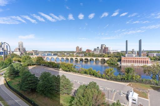 1111 W River Parkway, 8D, Minneapolis, MN 55415