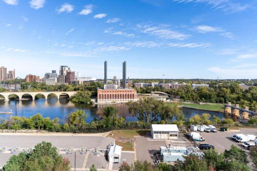 1111 W River Parkway, 8D, Minneapolis, MN 55415