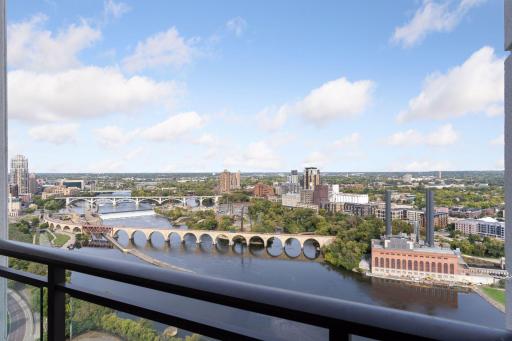 1111 W River Parkway, 26C, Minneapolis, MN 55415