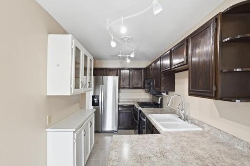 837 E 145th Street, Burnsville, MN 55337