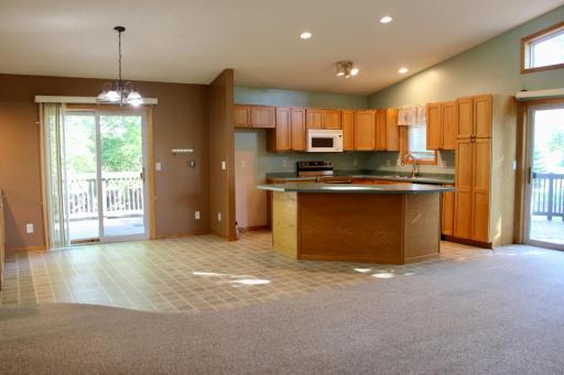 322 Oriole Avenue N, Thief River Falls, MN 56701
