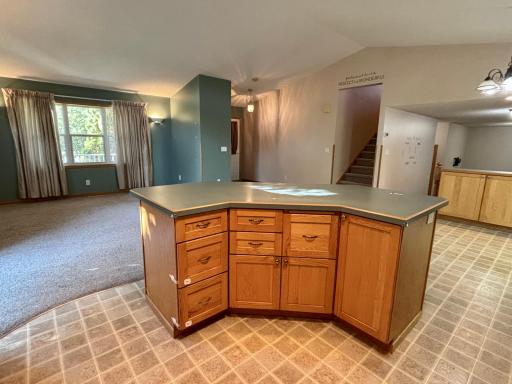 322 Oriole Avenue N, Thief River Falls, MN 56701