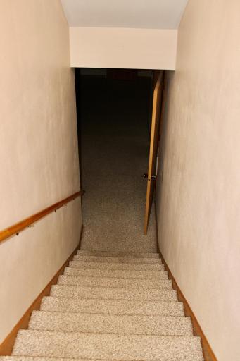 322 Oriole Avenue N, Thief River Falls, MN 56701