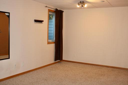 322 Oriole Avenue N, Thief River Falls, MN 56701