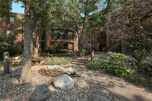 5901 Laurel Avenue, 235, Minneapolis, MN 55416
