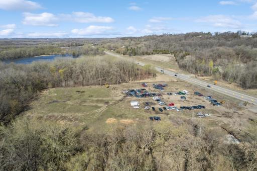 08_285FlyingCloudRd_181007_AerialView_HiRes.jpg