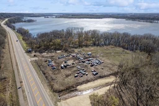 10_285FlyingCloudRd_181009_AerialView_HiRes.jpg