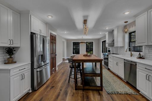 Photo for 501 Riverside Avenue N, Sartell, MN 56377 - listing #6800028 501 Riverside Avenue N, Sartell, MN 56377