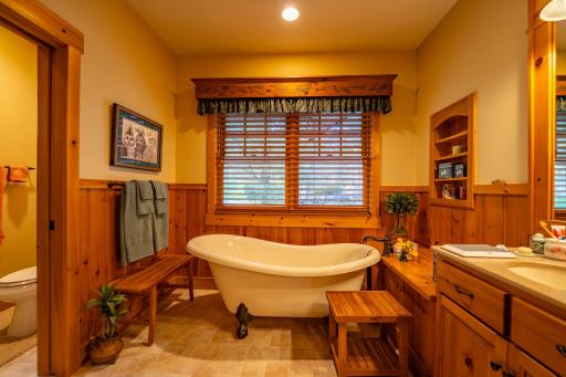 9706 S Kimble Road, Pequot Lakes, MN 56472