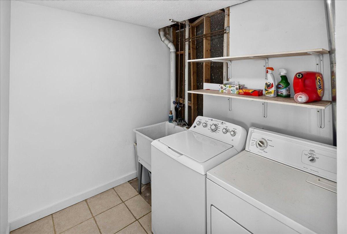 Laundry room - lower