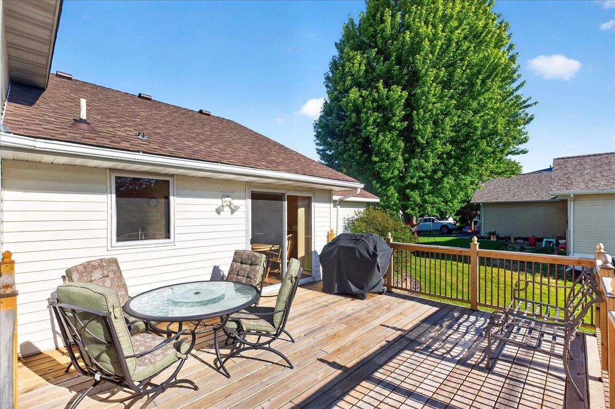 TONS of space for entertaining and dining