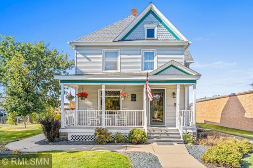 227 S Arch Avenue, New Richmond, WI 54017
