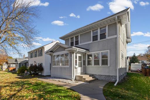 946 Smith Avenue S, Saint Paul, MN 55118