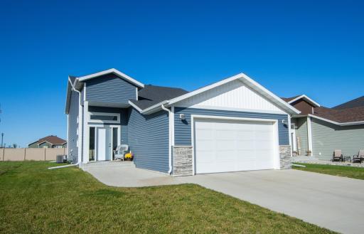 1050 Albert Drive W, West Fargo, ND 58078