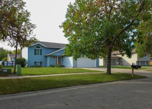 1511 14 1/2 Avenue E, West Fargo, ND 58078
