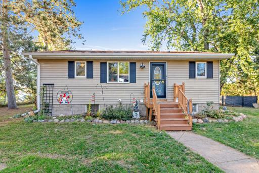 2325 317th Avenue NE, Cambridge, MN 55008