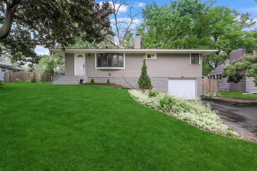 2901 Valle Vista Street, Minneapolis, MN 55427