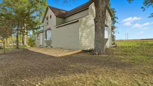 39067 336th Street, Le Sueur, MN 56058
