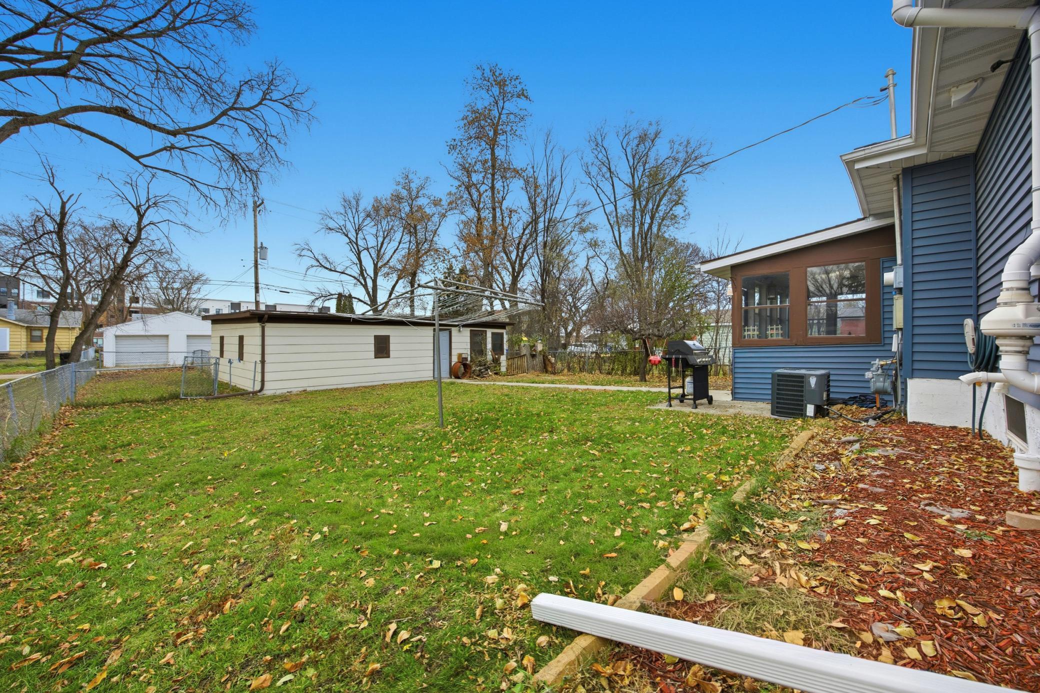 Big Fenced Yard and Garage