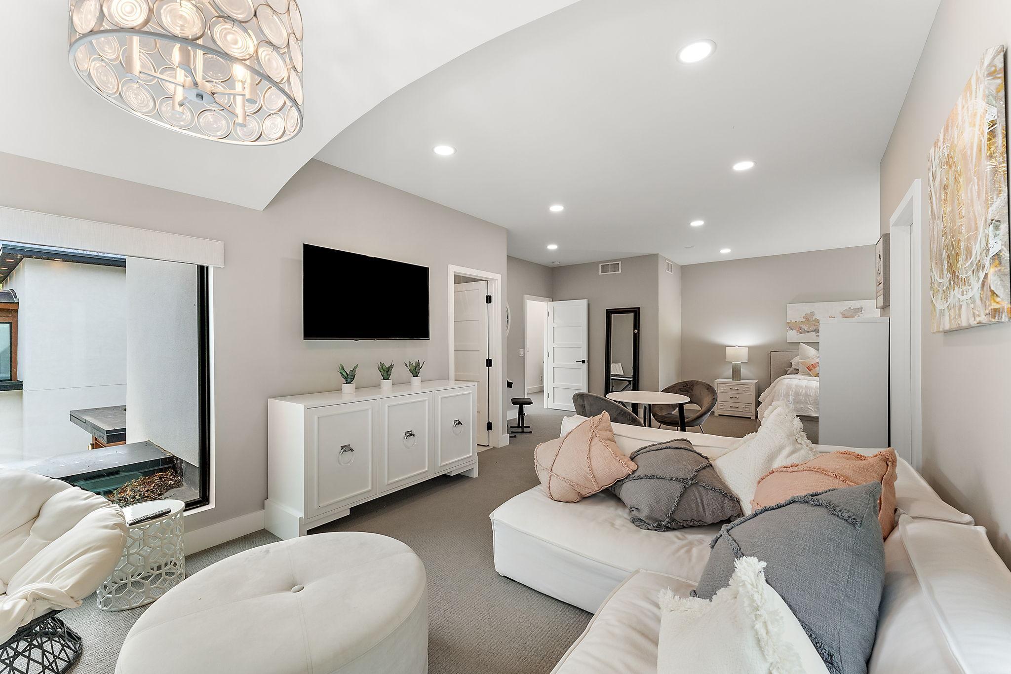 156-web-or-mls-UAV Vision Media (104).jpg