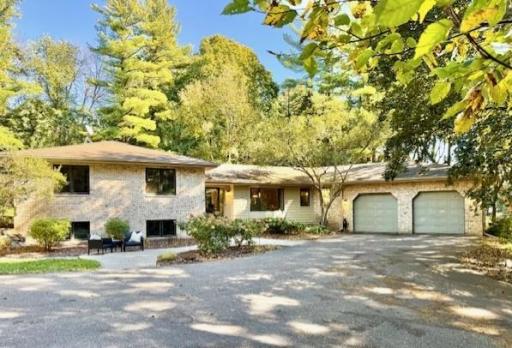 4015 E Valley Road, Wayzata, MN 55391