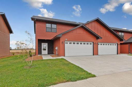 809 Viburnum Street, Belle Plaine, MN 56011