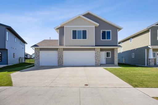 Photo for 1033 Ashley Drive W, West Fargo, ND 58078 - listing #6800637 1033 Ashley Drive W, West Fargo, ND 58078