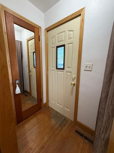 211 Kendall Avenue N, Thief River Falls, MN 56701