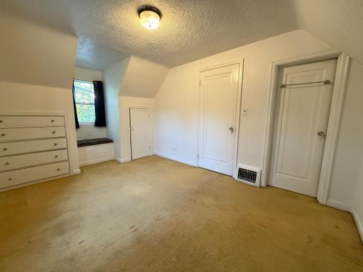 211 Kendall Avenue N, Thief River Falls, MN 56701