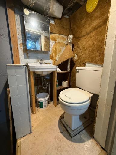 211 Kendall Avenue N, Thief River Falls, MN 56701