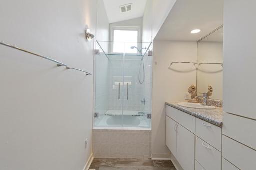 1011 Poplar Street, Northfield, MN 55057