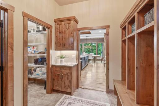 20060 Vine Street, Excelsior, MN 55331