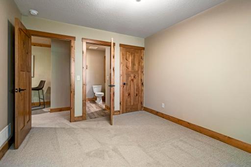 20060 Vine Street, Excelsior, MN 55331