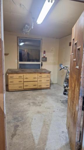 Work Bench in your 11x15 workshop/man cave. Gas line already in!