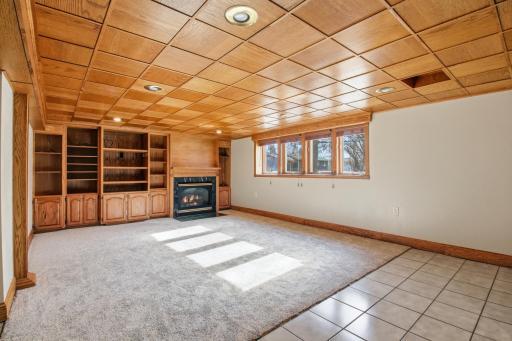 Gorgeous family room!