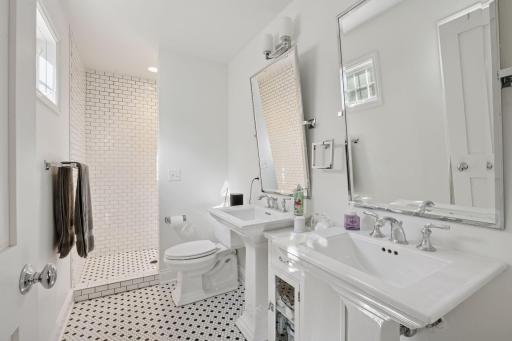 5625 Beard Avenue S, Edina, MN 55410