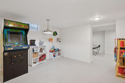 5625 Beard Avenue S, Edina, MN 55410