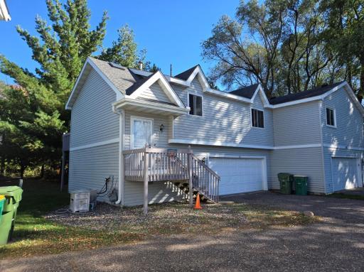 881 70th Avenue N, Minneapolis, MN 55430
