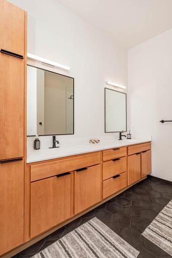 117 Broadway N, 211, Fargo, ND 58102