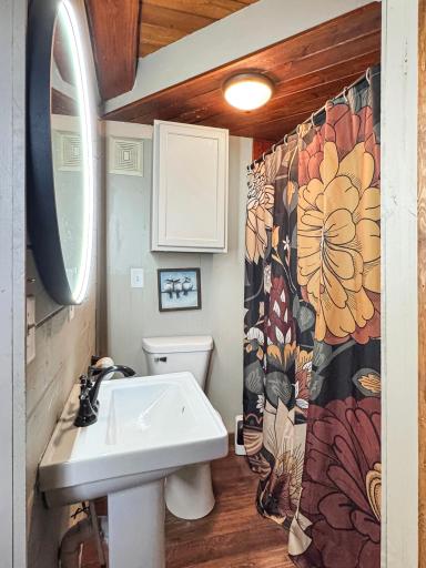 Main Floor 3/4 Bathroom