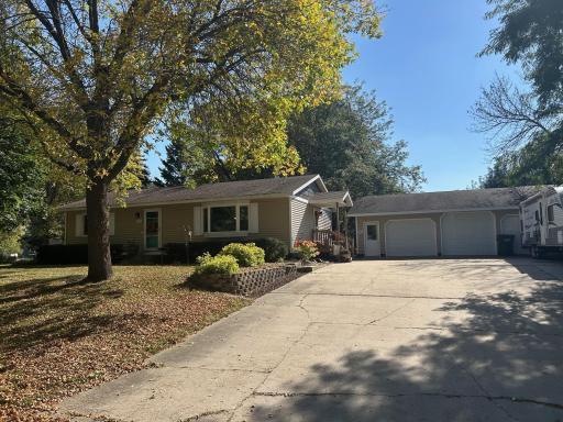 1104 14th Avenue SE, Willmar, MN 56201