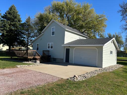 121 3rd Avenue N, Casselton, ND 58012