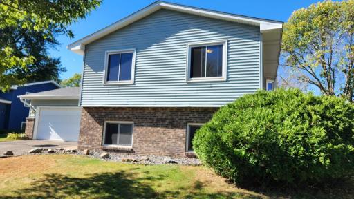 9325 Vincent Avenue N, Minneapolis, MN 55444