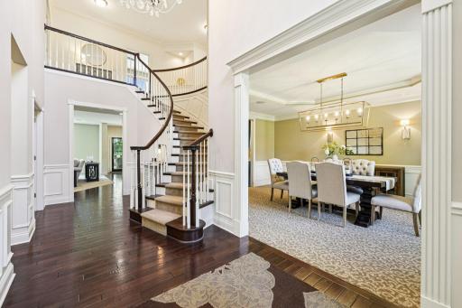 10009 Frederick Place, Eden Prairie, MN 55347