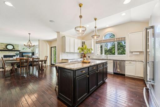10009 Frederick Place, Eden Prairie, MN 55347