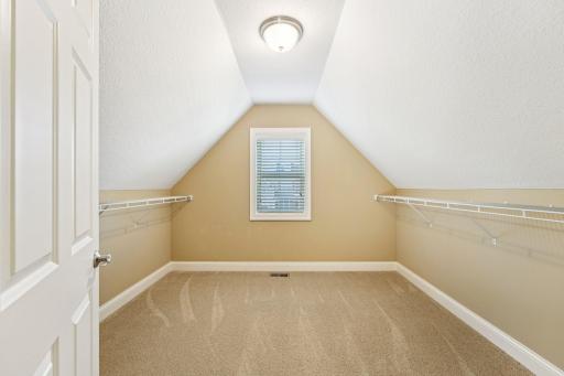 10009 Frederick Place, Eden Prairie, MN 55347