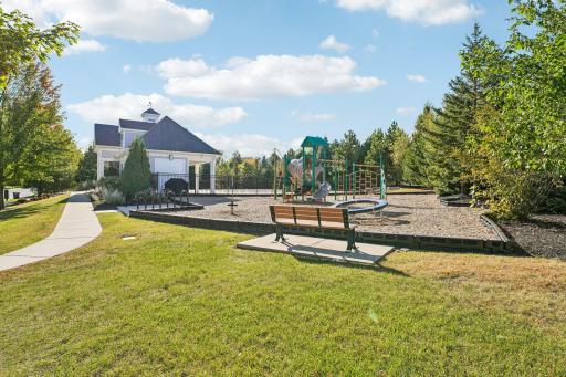 10009 Frederick Place, Eden Prairie, MN 55347