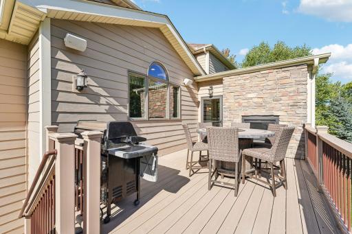 10009 Frederick Place, Eden Prairie, MN 55347