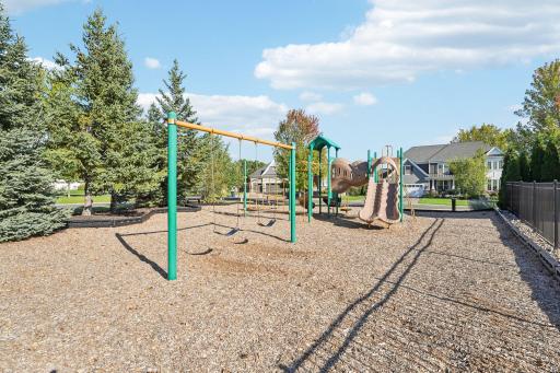 10009 Frederick Place, Eden Prairie, MN 55347